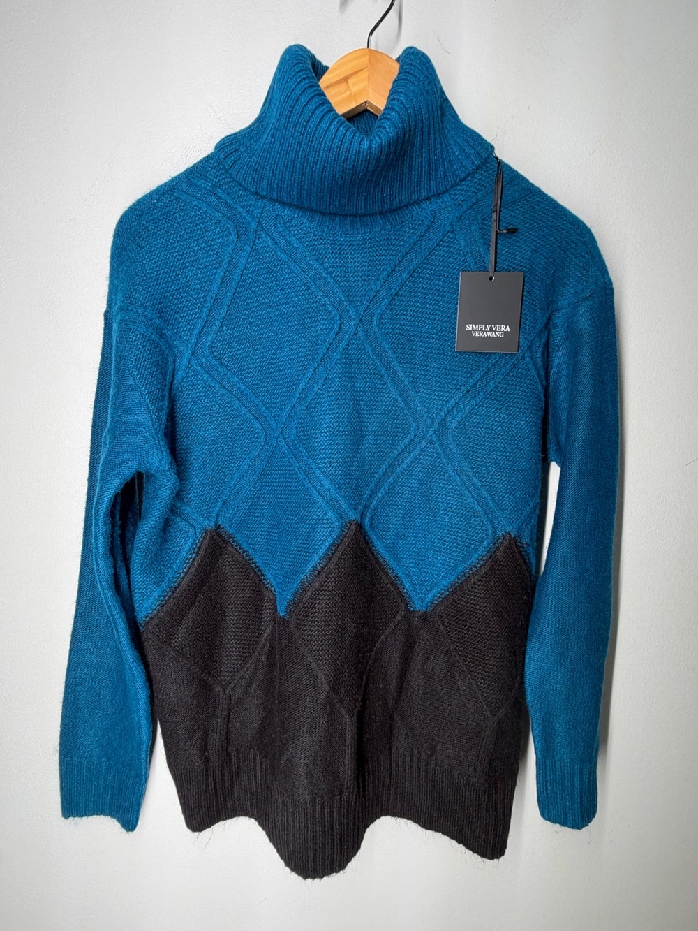 NEW Simply Vera Vera Wang Argyle Colorblock Turtleneck Sweater‎ Cozy Soft Preppy